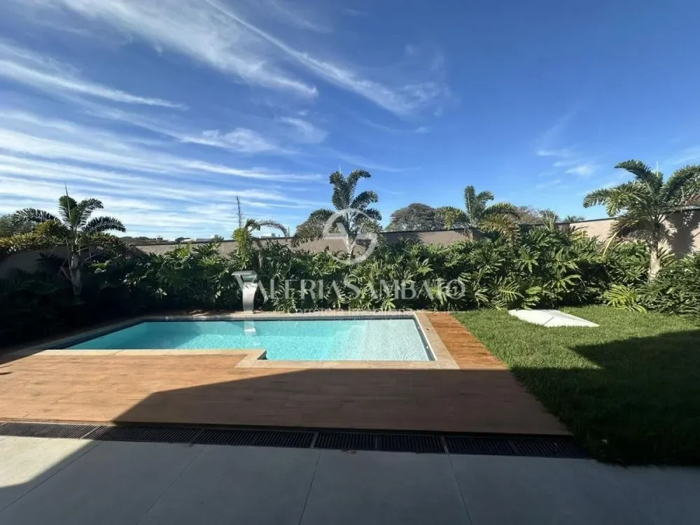 OPORTUNIDADE CASA DE R$ 2.700.000,00 -  POR 2.100.000,00