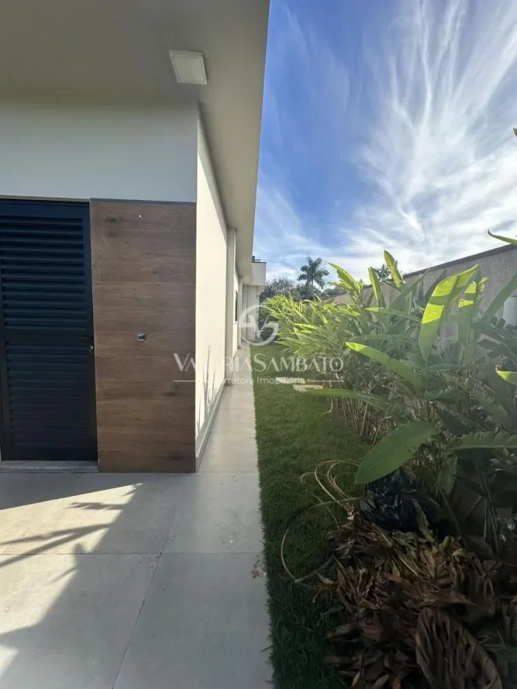 OPORTUNIDADE CASA DE R$ 2.700.000,00 -  POR 2.100.000,00