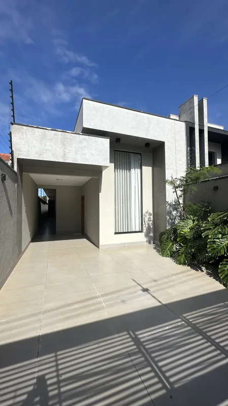 Casa Exclusiva com corredor lateral