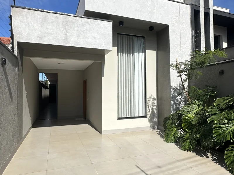Casa Exclusiva com corredor lateral
