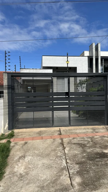 Casa Exclusiva com corredor lateral