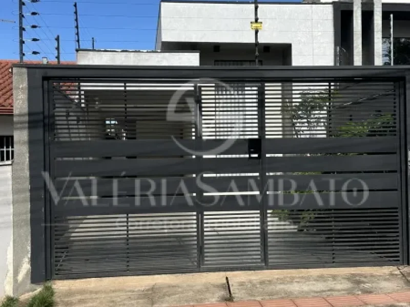 Casa Exclusiva com corredor lateral