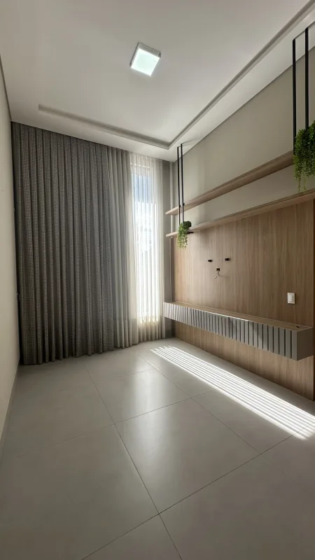 Casa Exclusiva com corredor lateral