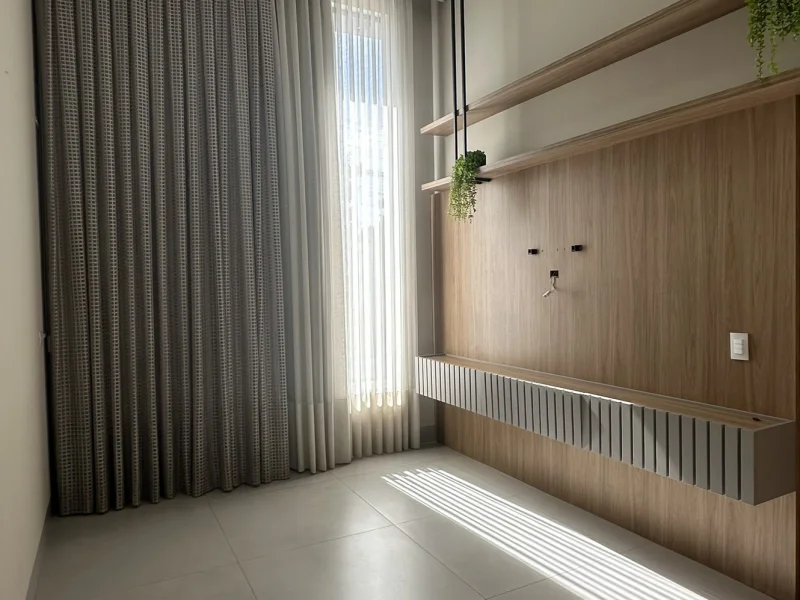 Casa Exclusiva com corredor lateral