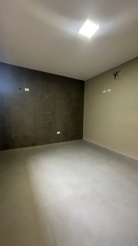 Casa Exclusiva com corredor lateral