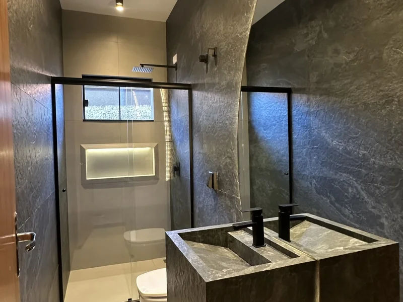 Casa Exclusiva com corredor lateral