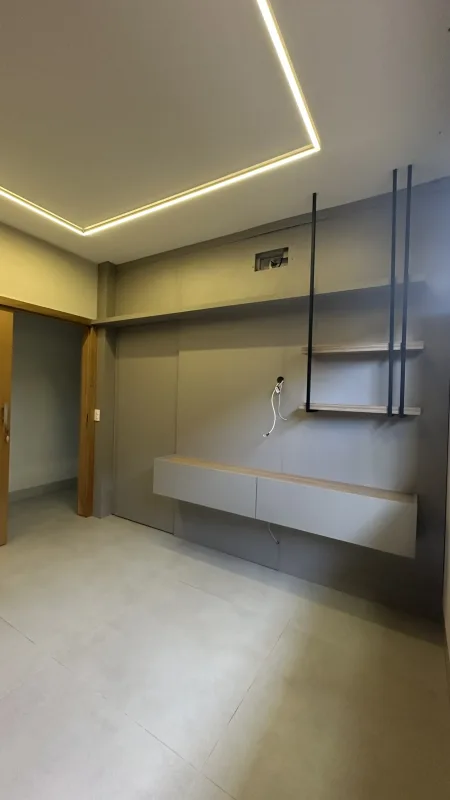 Casa Exclusiva com corredor lateral