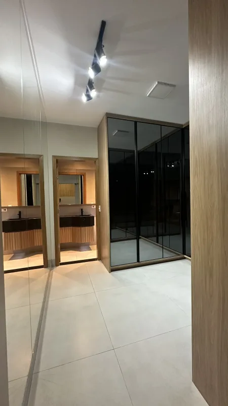 Casa Exclusiva com corredor lateral