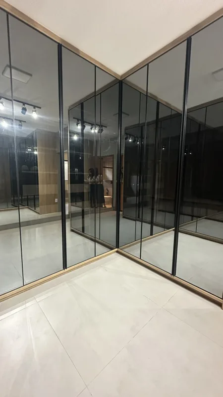 Casa Exclusiva com corredor lateral