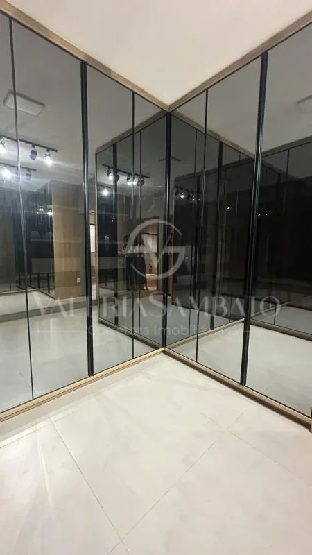 Casa Exclusiva com corredor lateral