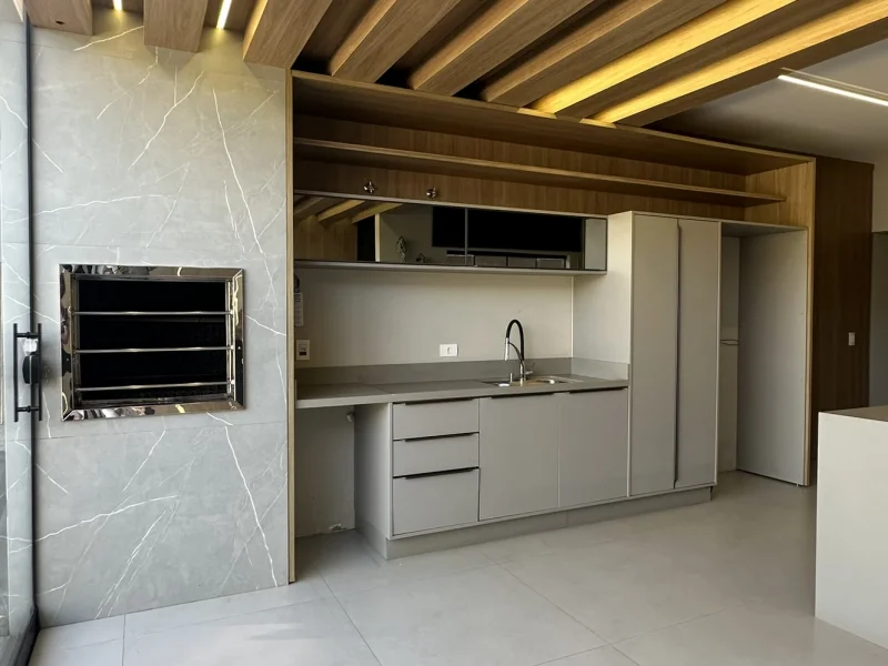Casa Exclusiva com corredor lateral