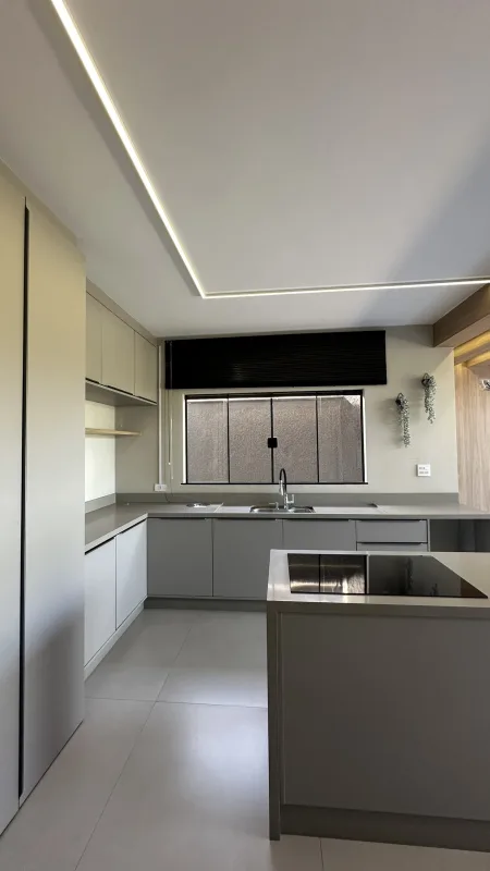 Casa Exclusiva com corredor lateral