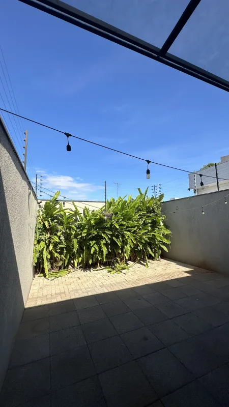 Casa Exclusiva com corredor lateral