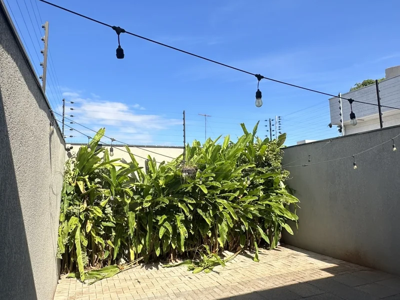 Casa Exclusiva com corredor lateral